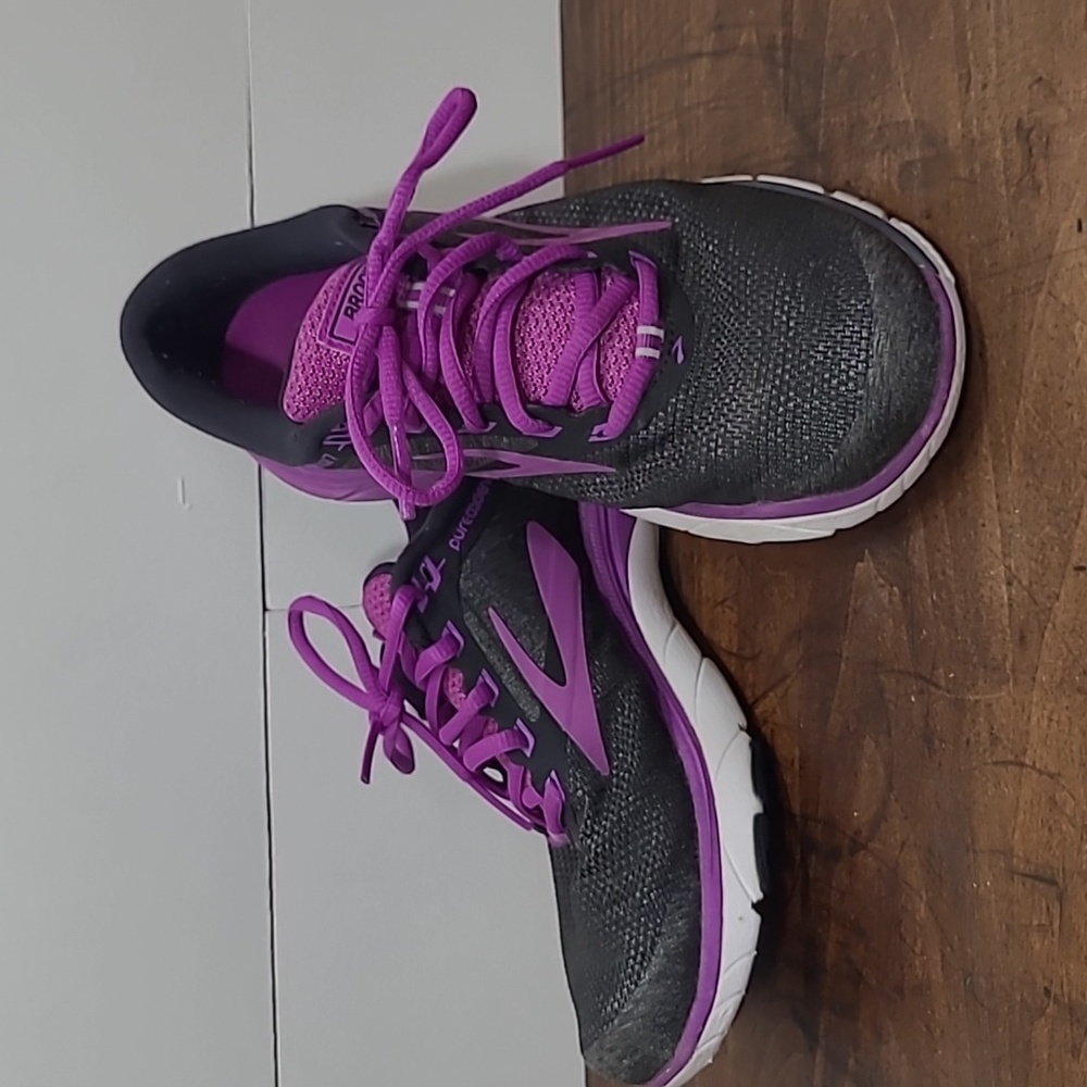 Brooks Sneakers Women's sz 7.5 Pure Cadence 7 Purple/Black Running Walking Shoe